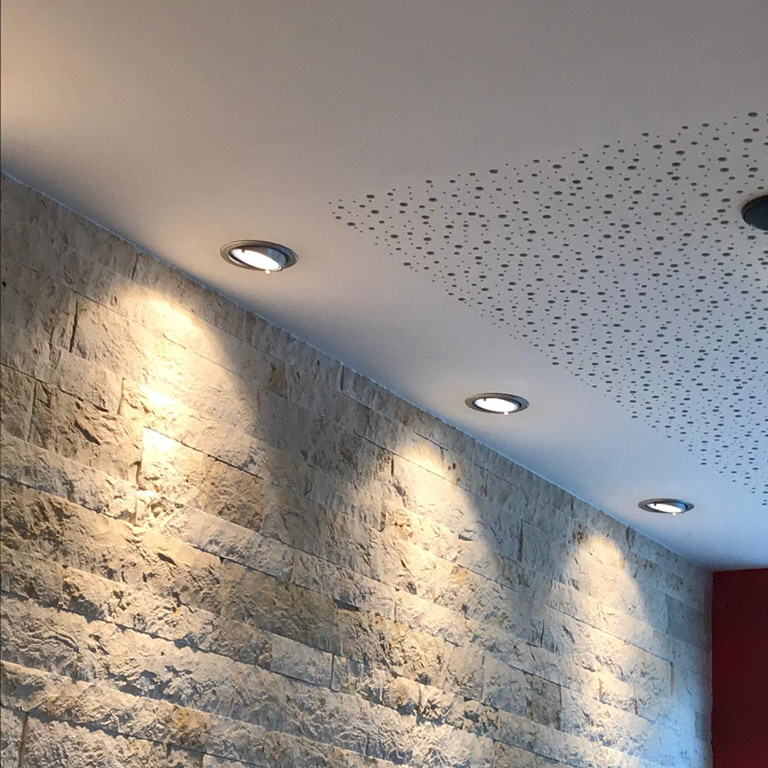 | BADSANIERUNG | FLIESENLEGUNG | GARTEN & AUßENANLAGEN | TROCKENBAU & INNENAUSBAU